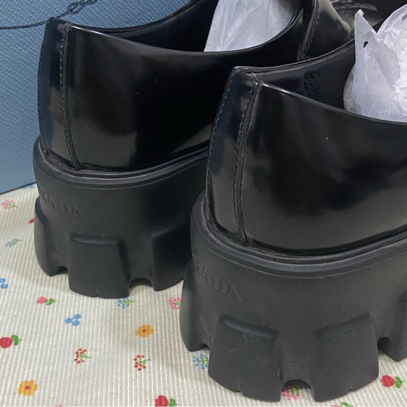 Prada Women’s Black Loafers - Picture 4 of 6